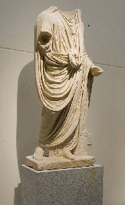 Estatua del Augusto Capite Velato hallada en la Curia de Carthago Nova [Carthago Nova]
