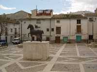Plaza del Hoyo y Monumento al Caballo