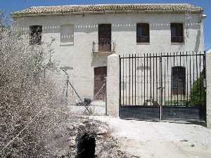 Fachada del Molino [Molino de Chirrn y Almazara de Ricabadica]