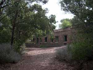 Alojamientos y Oficinas [Batera de Negrete]