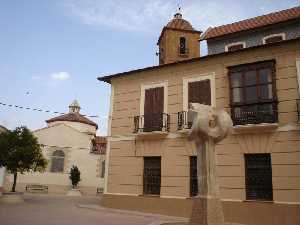 Edificio Rubio e iglesia 