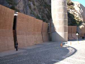 Entrada a los Refugios de la Guerra Civil [Cartagena_Refugios Guerra]