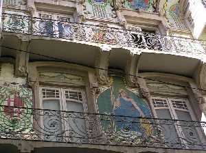 Detalle de los Balcones [Casa Llagostera]