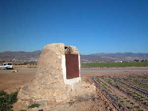 Entrada del Aljibe [Ceña o Noria de Sangre del camino de los Valencianos]