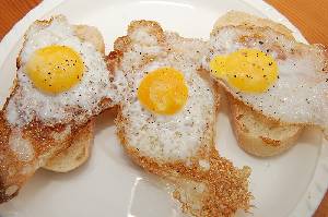 Huevos fritos de codorniz [Codorniz]
