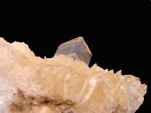 Cristal monoclínico de yeso. Ejemplar del Área de Geología de la Universidad de Murcia