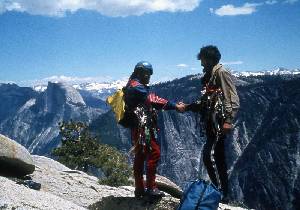 Cumbre de El Capitán en el año 1978, después de la primera escalada española a una gran ruta americana de esta célebre pared junto a Jerónimo López [Miguel Angel García Gallego]
