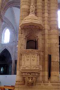 Columna en el interior de la Catedral de Murcia