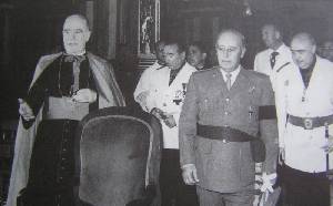 Francisco Franco, durante una visita oficial a Murcia 