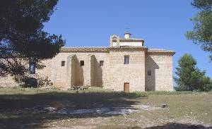 Vista de la ermita de la Encarnacin que se levanta sobre restos ibricos y romanos