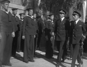 El monarca Alfonso XIII pasa revista a la Armada