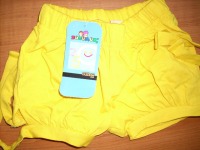 Pantaln corto para nia (Al pulsar se abrir la foto en una nueva ventana.)