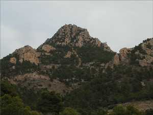 Pico Los Cenajos (1200 m.). Sierra de La Pila.