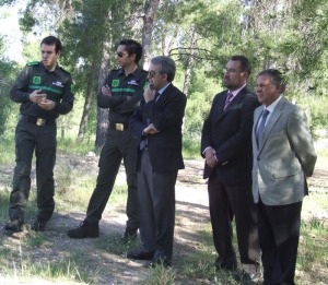 Responsables de la Consejera de Agricultura y Agua en la exhibicin de la Unidad Canina