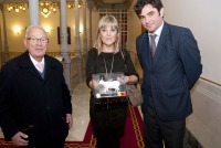 Asociaci�n contra el C�ncer