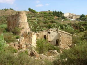 El molino Nuevo de Patalache, de la primera mitad del s. XIX, fue el ltimo construido de los once que existen a lo largo de toda la rambla de los Molinos para utilizar la fuerza del agua 