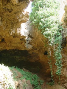 La cueva de la Mauta se form por la precipitacin de carbonato clcico, es un buen ejemplo de travertino [LIG Mauta]