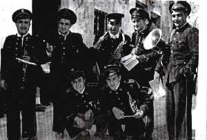 Orquestina formada por Paco Ortega, el Leoncio y su primo, Pedro el Pocoveo, Manuel Madrid, el Peyo y el Bienvenido