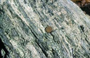 Detalles de las mineralizaciones de clorita con diseminaciones de magnetita de las terreras de los Baños de Gilico (Cehegín) 