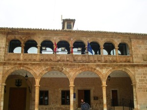 El Bonillo-Ayuntamiento detalle