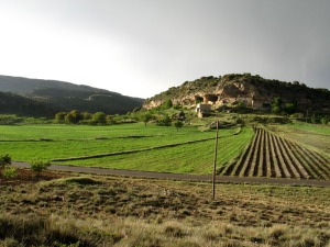 Bajil del Cenajo. Sus cuevas se formaron por la disolucin de las rocas calcreas marinas y deltaicas 