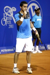 Nicols Almagro celebra la consecucin de un punto en Costa do Sauipe (Brasil) en 2011