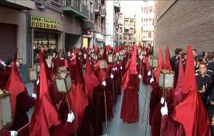 Nazarenos de la Cofrad�a del Sant�simo Cristo del Perd�n  