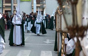 Procesin a su paso por la calle Isidoro de la Cierva  