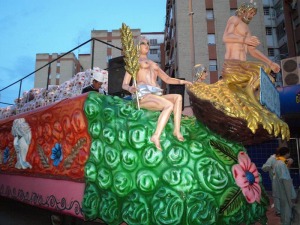 Carrozas del desfile Entierro de la Sardina 