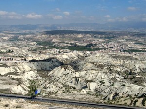 Gelogos de todo el mundo aprenden y/o hacen sus investigaciones en Murcia. Las cuencas terciarias de Murcia son verdaderos parques geolgicos. Cuenca terciaria de Mula 