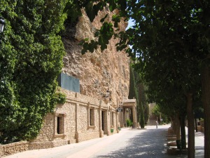 Algunos lugares santos de Murcia son tambin lugares geolgicos con encanto. El Santuario de Calasparra es un buen ejemplo 