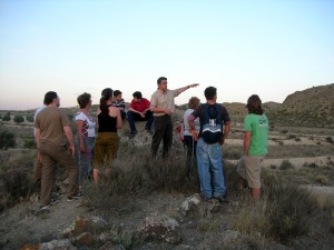 La comunidad geocientfica espaola, para promocionar la geologa en la sociedad, organiza una jornada divulgativa anual denominada Geoloda. Participantes al Geoloda 2008 de Murcia 
