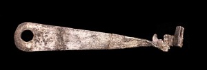 Colgante con forma de llave (plata, Siglos IV-II)