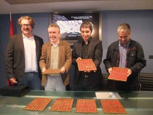 El consejero de Cultura y Turismo, Pedro Alberto Cruz, durante la presentaci�n del conjunto de monedas andalus�es