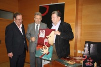 Enrique Calduch, director del Certamen de Vinos de Jumilla; Antonio Cerd, consejero de Agricultura y Agua; Pedro Lencina, presidente de la Denominacin de Origen de Jumilla