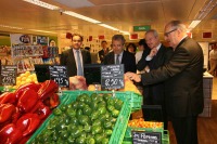 Valcrcel inaugura la 'Feria de Alimentos de la Regin', que organiza el Corte de Ingls de Murcia 