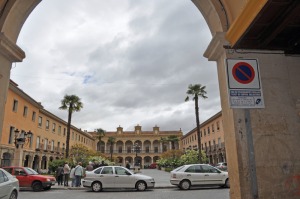 Plaza de la Constitucin de de Las Palomas 