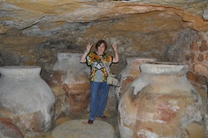 M Eugenia en la bodega 