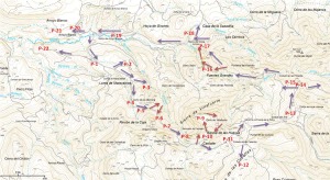 Paradas y recorrido. Con flechas rojas aquellos trayectos que son peligrosos. Base topogrfica de cartomur.com.