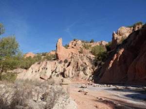 El cuerno de rinoceronte. En su parte ms alta hay unos conglomerados que evitan la erosin de las rocas arcillosas