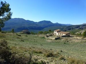 Panormica de Somogil desde el Cortijo Nuevo de las Hermanillas. Detrs de este cortijo el barranco de Hondares. 