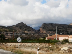 Panormica del Cortao de las Peas desde la carretera A-17 en direccin a la Garapacha.