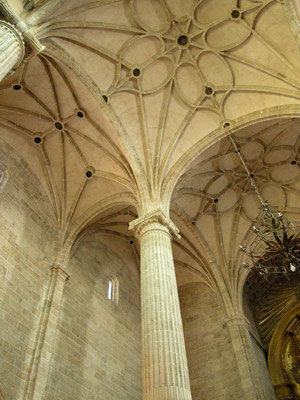 Detalle de las Bovedas de la nave central y lateral de la Iglesia de El Salvador. Regin de Murcia Digital