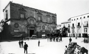 Edificio del Contraste de la seda. Plaza de Santa Catalina. Murcia. Archivo General de la Regin de Murcia