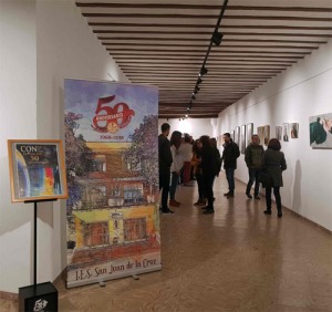 El IES San Juan de la Cruz realiza una exposicin colectiva con antiguos alumnos de Bachillerato de Artes con motivo de su 50 aniversario