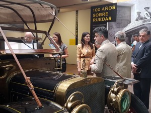 Exposicin  100 aos sobre ruedas