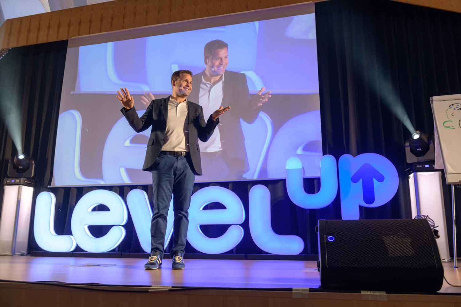 Level UP Level UP
