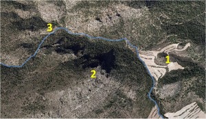 1. Puntal de Priego, formado por dolomas del Cretcico superior (Cenomaniense). 2. Castillo de Priego, siglo XI. 3. Corral de ganado que le da nombre al barranco. 