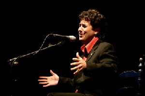 El cantaor cordobs Julin Estrada durante su actuacin en la cuarta gala flamenca del Festival Internacional del Cante de las Minas de La Unin