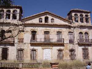 Fachada principal de la casa